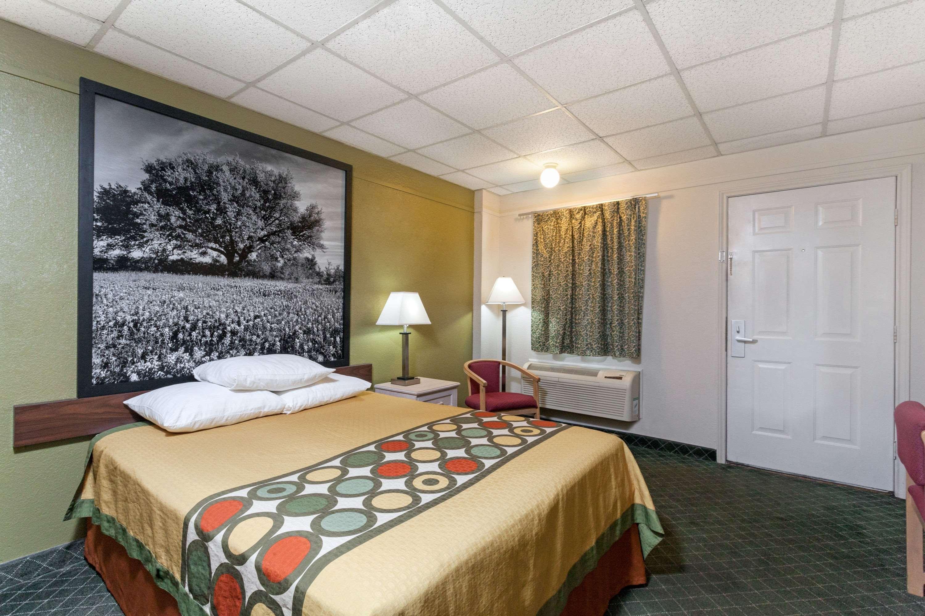 Super 8 By Wyndham Fredericksburg Exterior foto