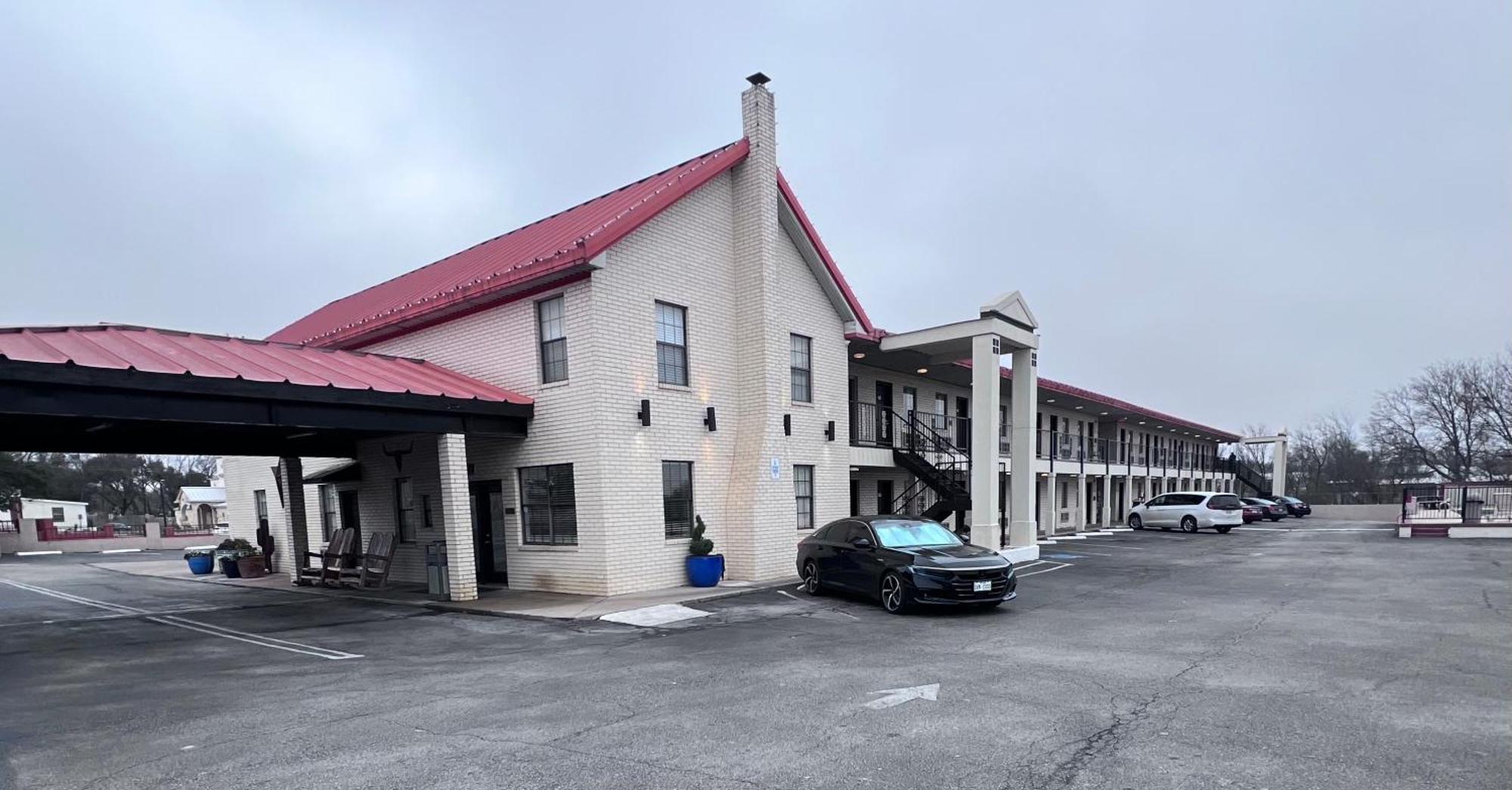 Super 8 By Wyndham Fredericksburg Exterior foto
